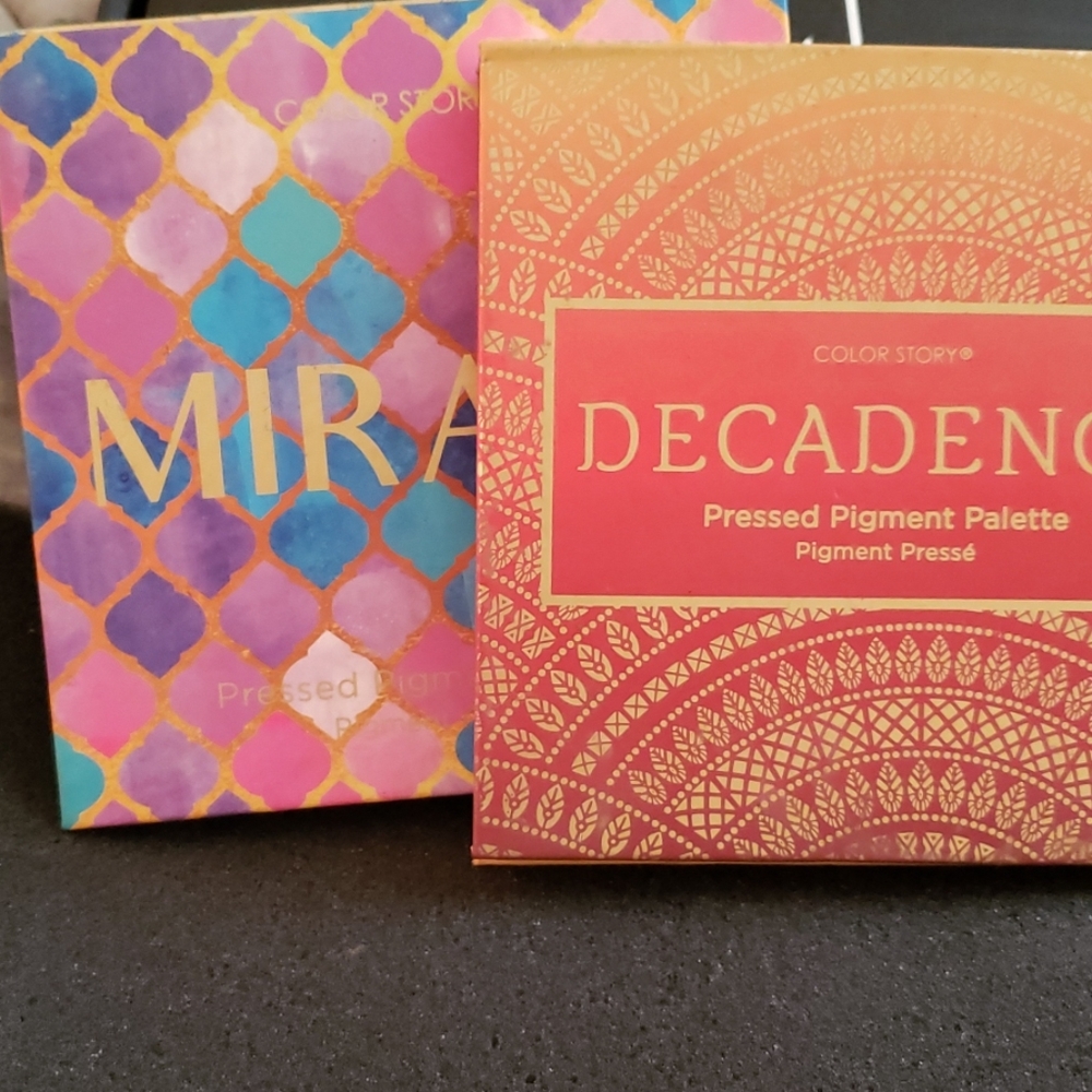 Pressed Pigment Palettes